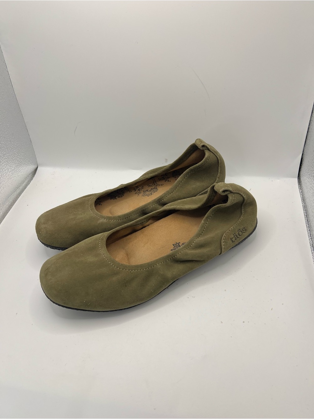 Taos Footwear Olive Green Suede Flats